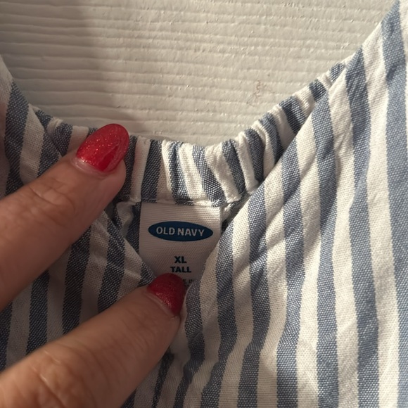 Old Navy Tank - Picture 4 of 7